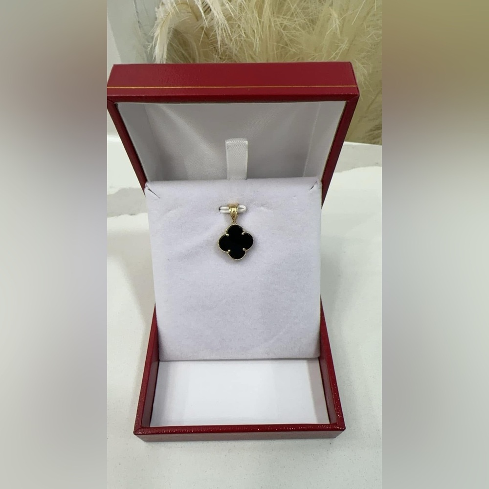 14k Black Clover Charm - Picture 1 of 2